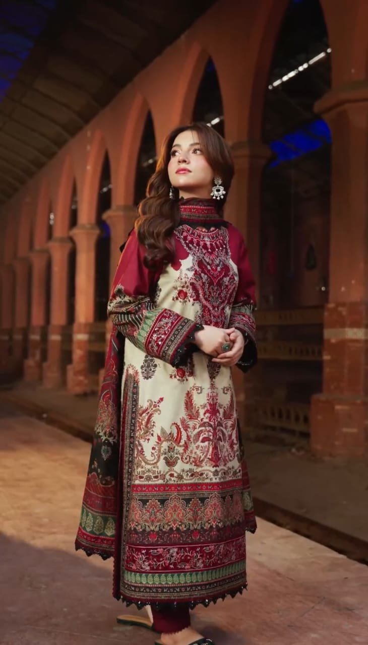 WhatsApp-Image-2025-06-24-at-14.10.52.jpeg Elegant Maroon & Cream Printed Digital Printed 3-Piece Dress Set - Image 2