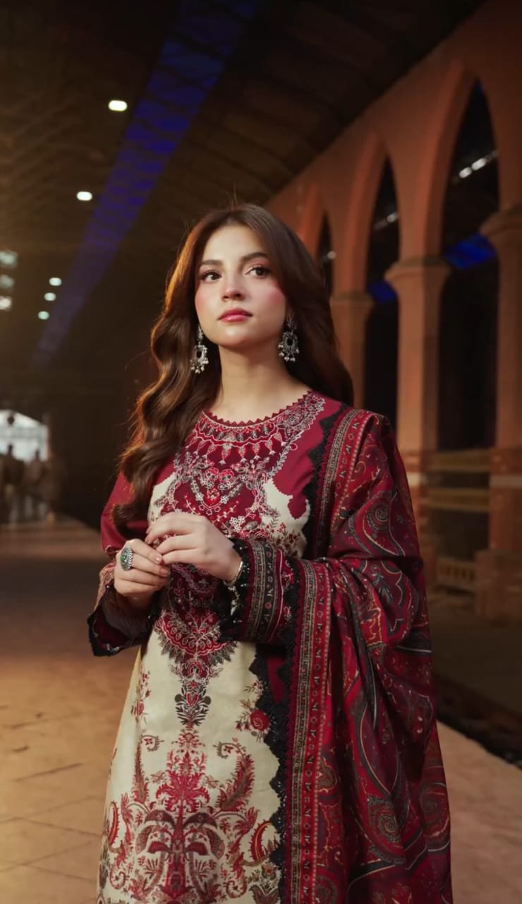 WhatsApp-Image-2025-06-24-at-14.10.53-1.jpeg Elegant Maroon & Cream Printed Digital Printed 3-Piece Dress Set - Image 1