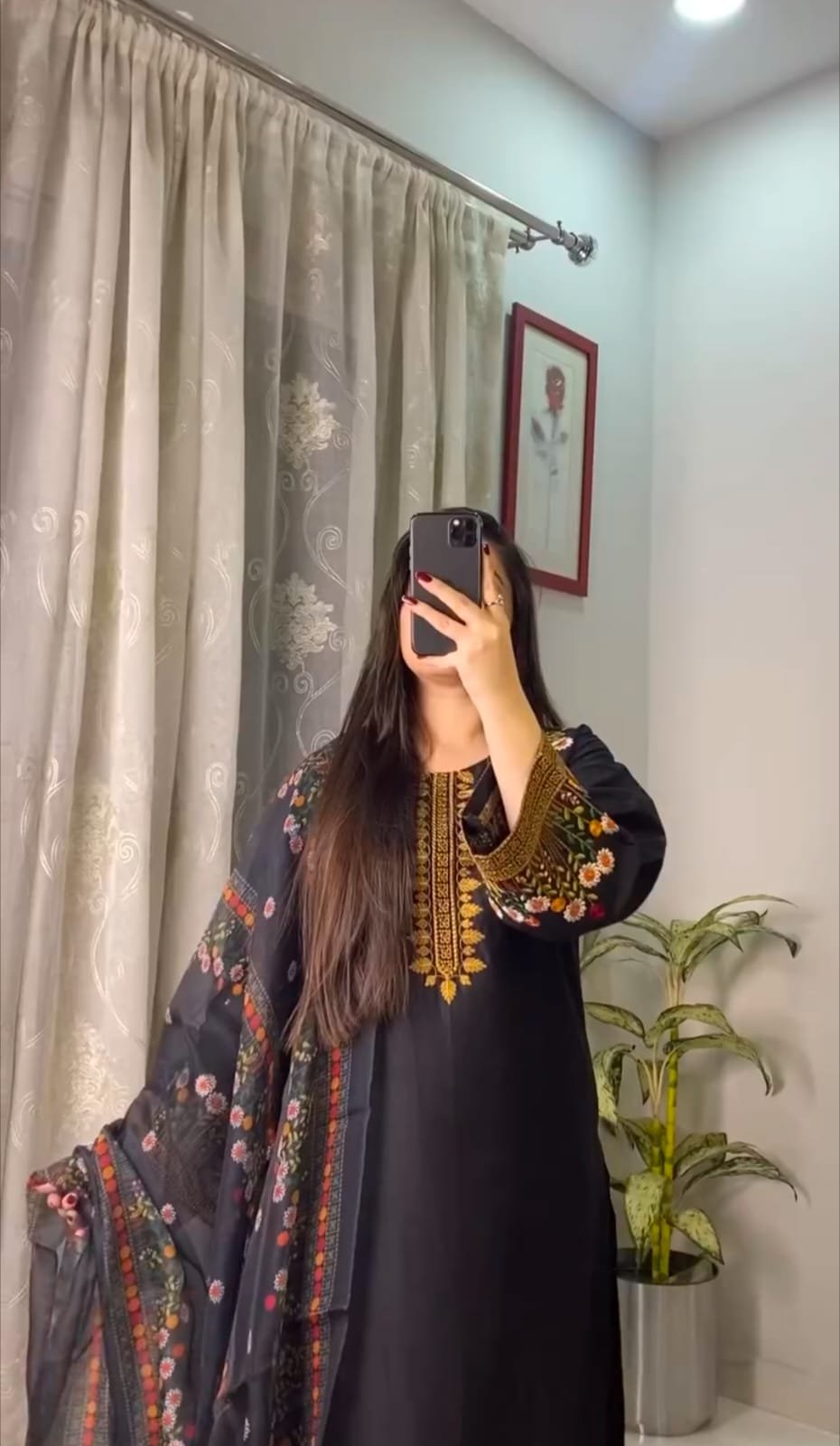 WhatsApp-Image-2025-07-10-at-23.24.55-1.jpeg Black Traditional Embroidered 3-Piece Set - Image 2