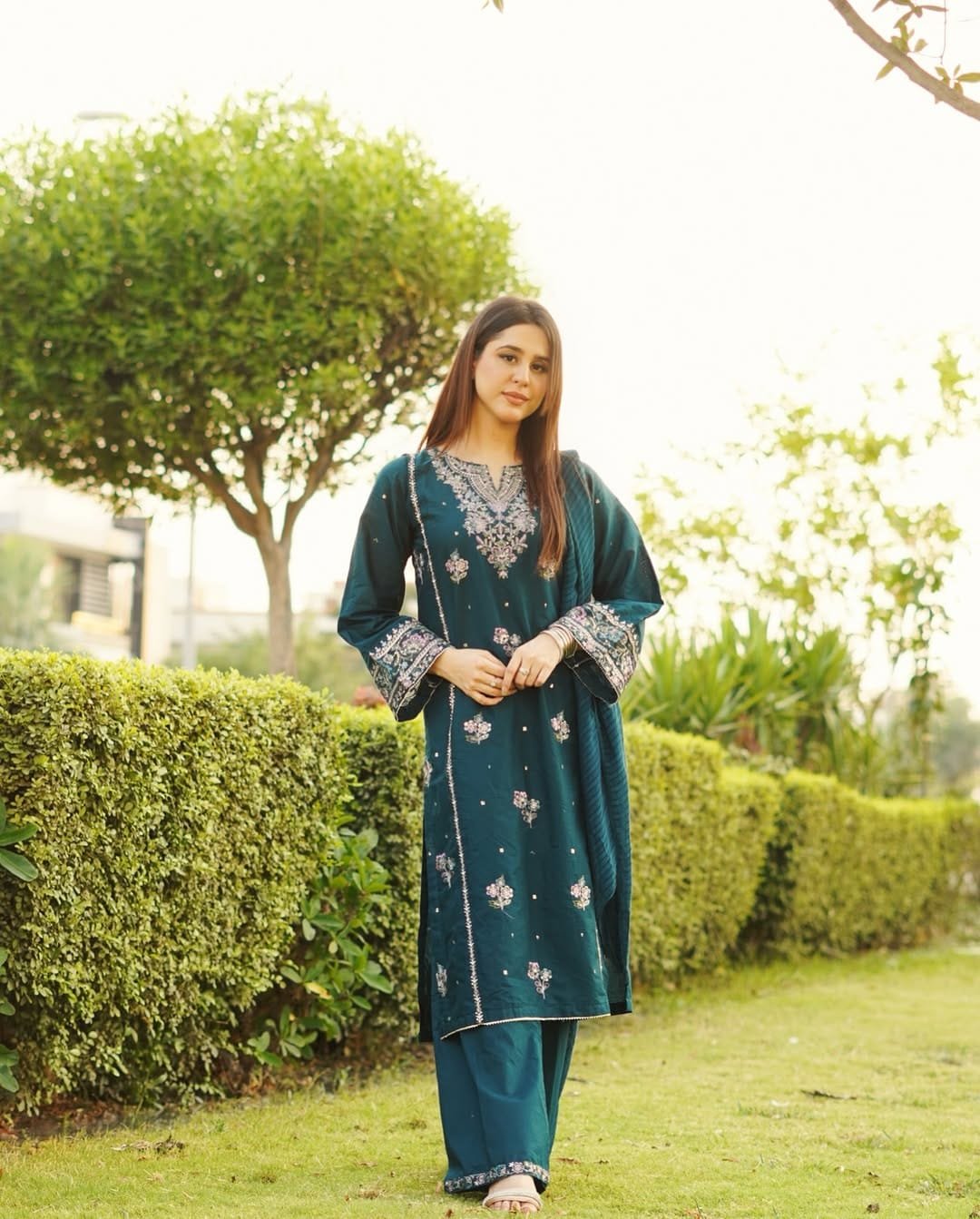 WhatsApp-Image-2025-07-15-at-03.19.00-1-2.jpeg Embroidered Soft Cotton 3-Piece Suit-deep teal or dark turquoise - Image 5
