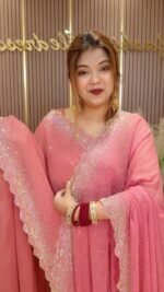 White Gold ইন্ডিয়ান জর্জেট শাড়ি – ব্লাউজ পিসসহ - Image 2